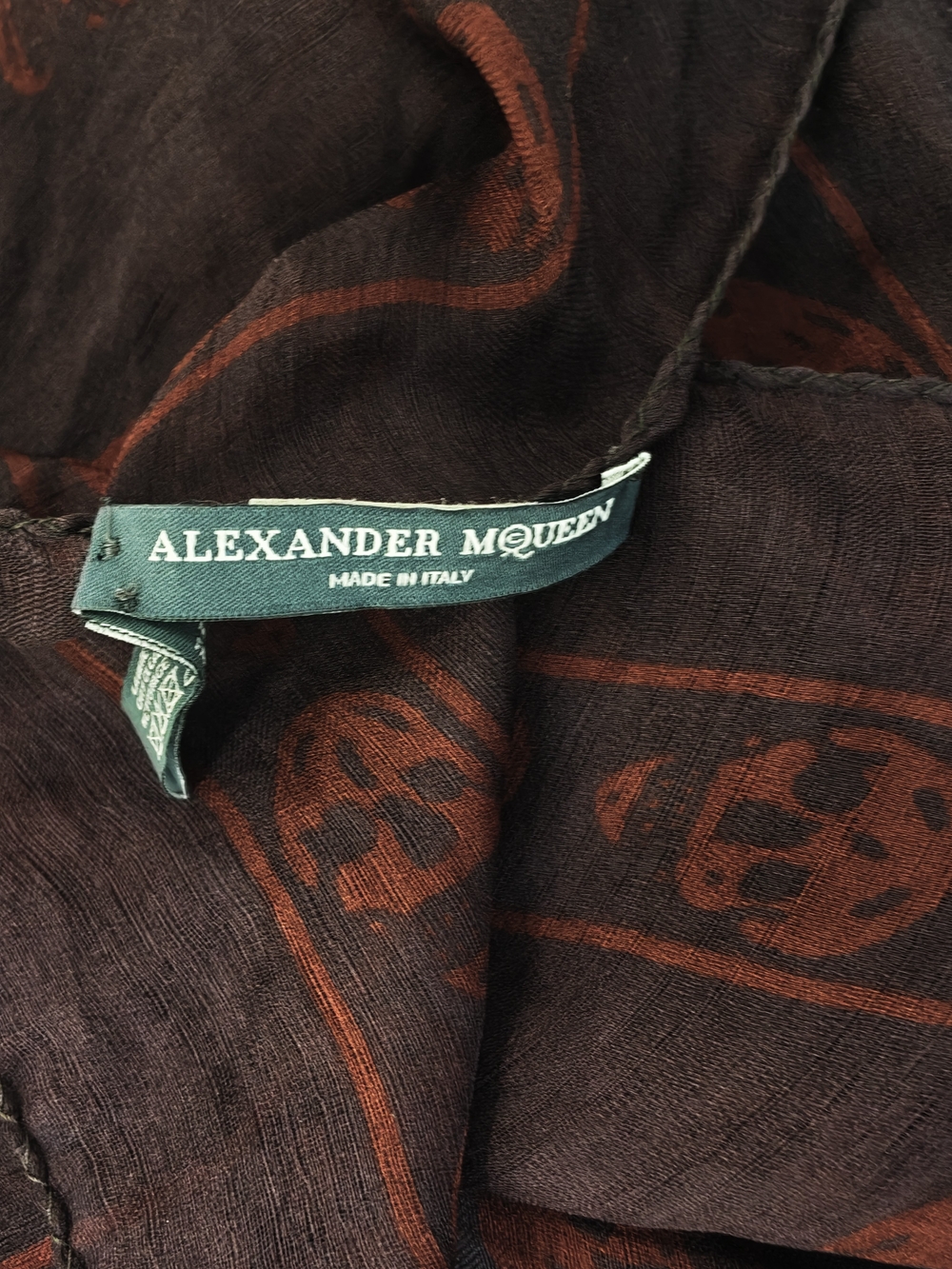 Alexander McQueen Men's Dark Plum Skull Silk Scarf - Picture 4 of 4